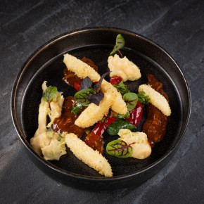Selerowe sticksy w panko/ wędzone purée ziemniaczane / azjatycki sos demi-glace
